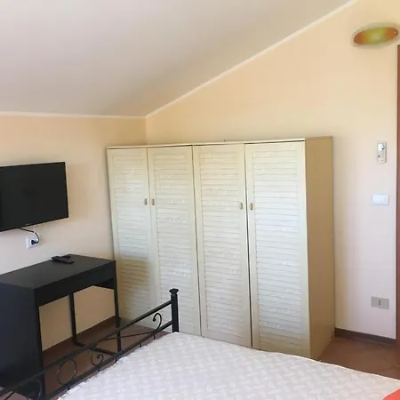 فندق مبيت وإفطار Del Parco بيسكارا