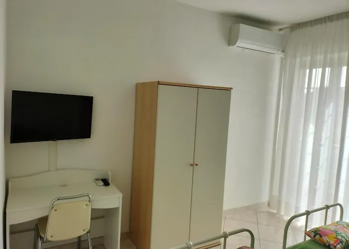 Oda ve Kahvaltı Del Parco 3*